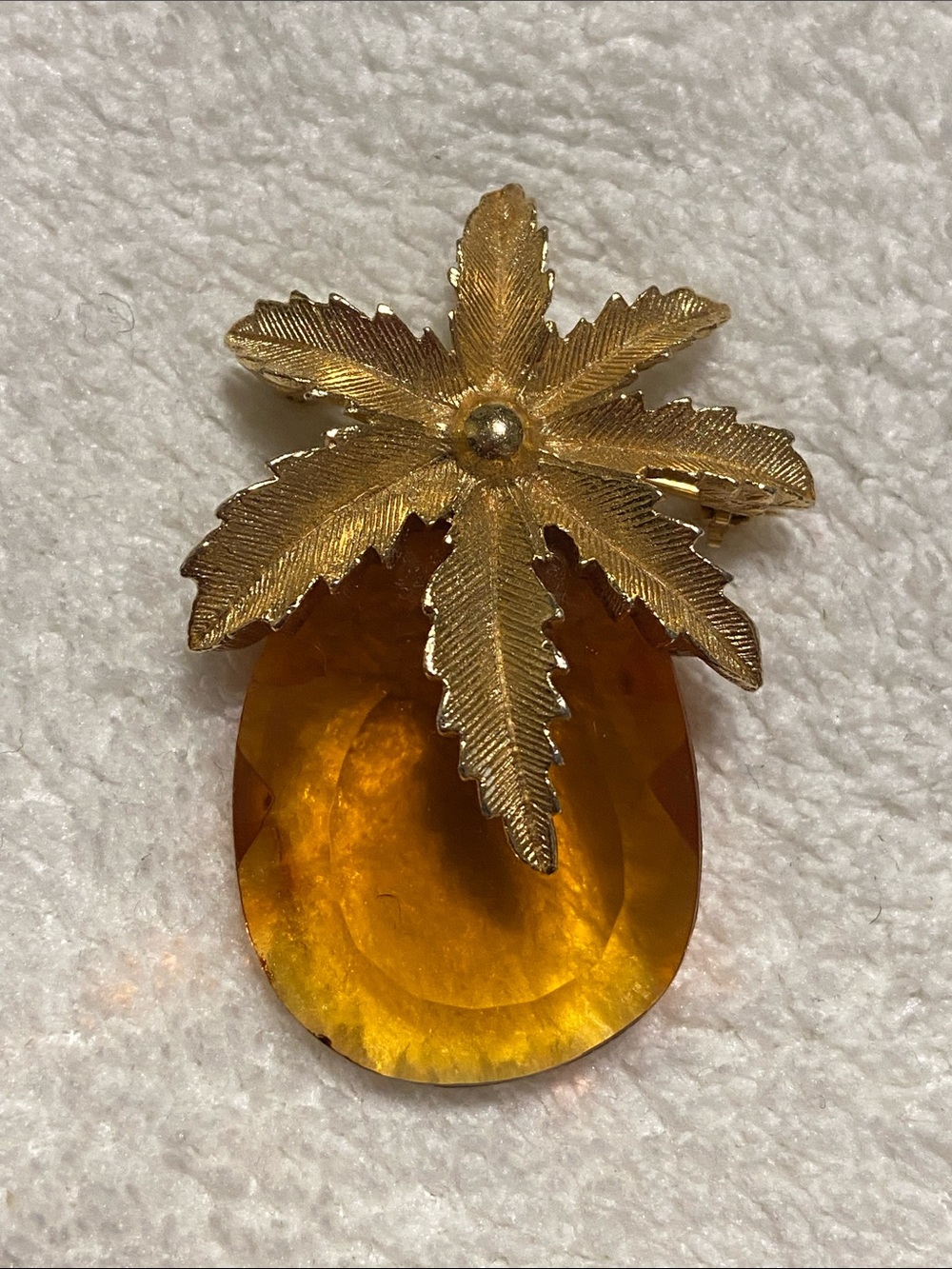 Vintage Sarah Coventry Autumn Haze Gold Leaf Pendant Brooch